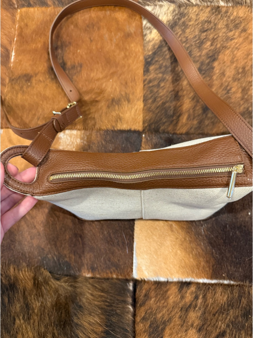 Cuyana Mini Paloma Linen Crossbody - Picture 7 of 9